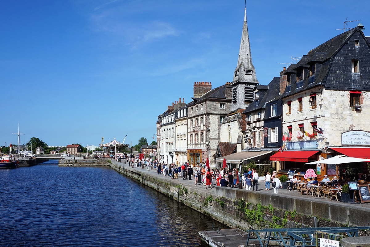 river-cruise-Normandy-Seine-Ms-A-Rosa-Viva-Honfleur