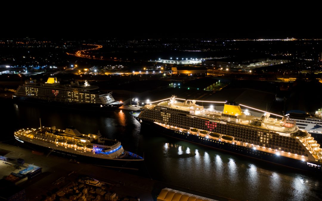 Hey Sister! Saga’s new cruise ship Spirit of Adventure arrives in the UK to join sister ship Spirit of Discovery
