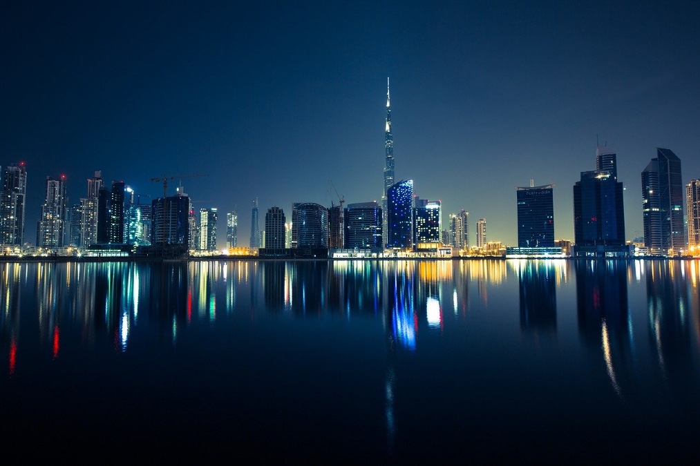 Dubai skyline cruise blondes