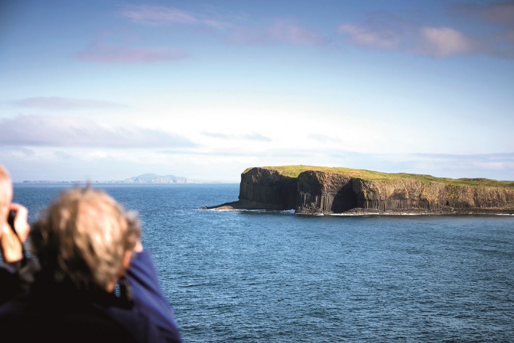 Fred_Olsen_Fingals_Cave_cruise_blondes_summer_staycations