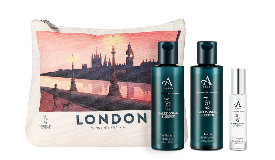 Cal_sleeper_wash_bag_london_cruise_blondes